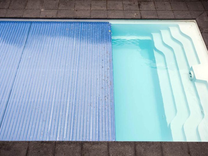 How Does a Solar Pool Cover Work?